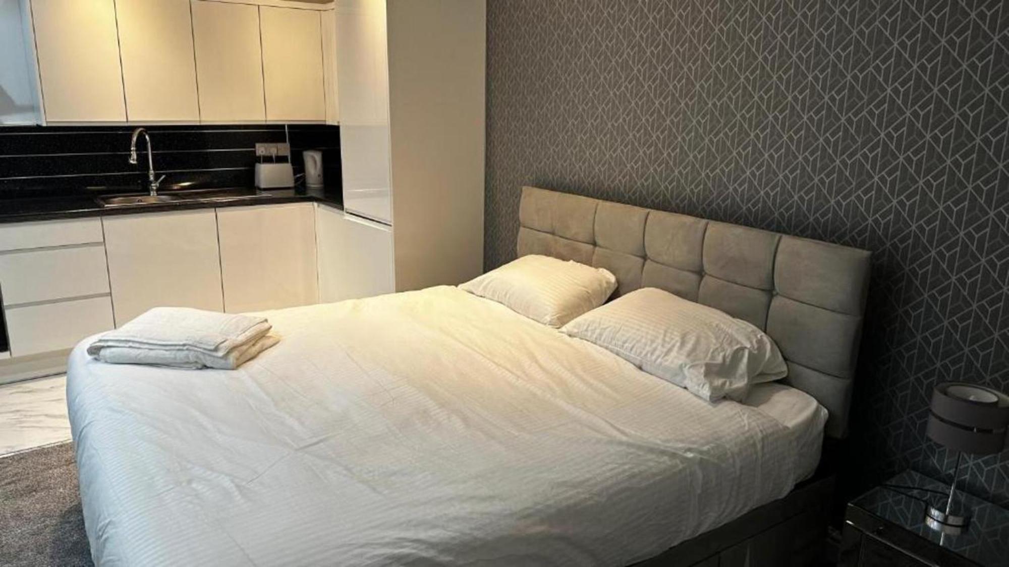 Oyo The Pleasant House Hotel แมนเชสเตอร์ ภายนอก รูปภาพ