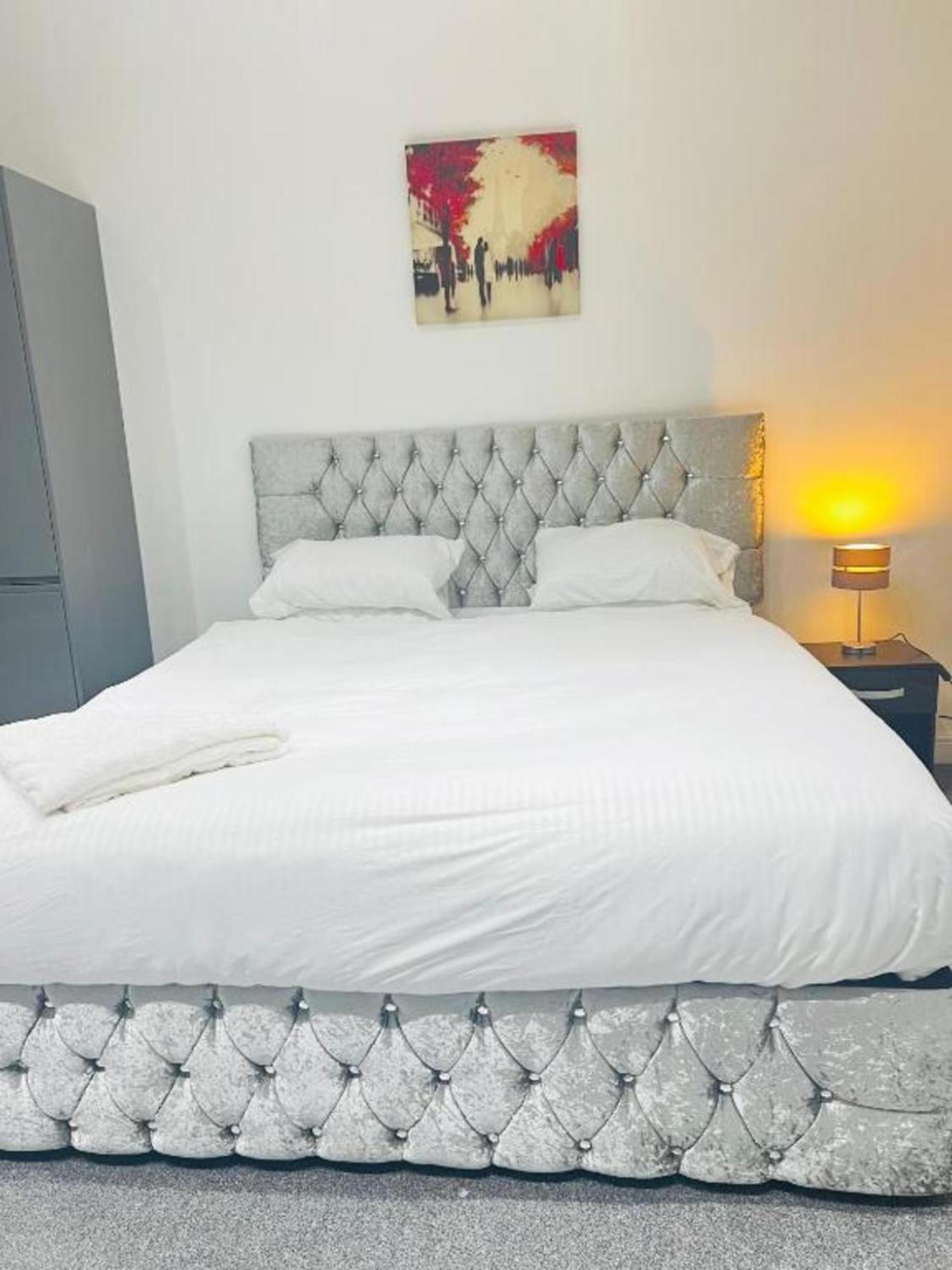 Oyo The Pleasant House Hotel แมนเชสเตอร์ ภายนอก รูปภาพ
